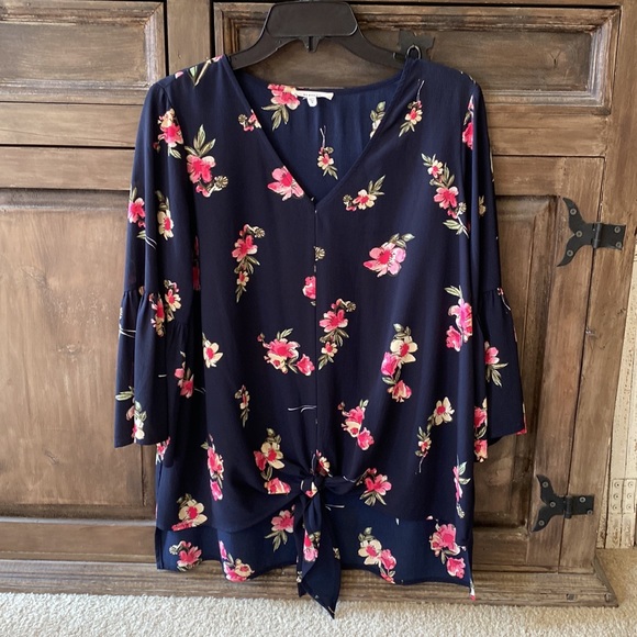 Pleione blouse M floral, bell sleeves tie waste - Picture 2 of 11